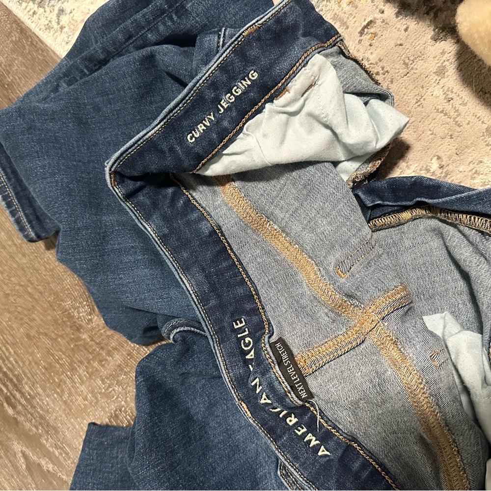 American Eagle Next Level Stretch Curvy Jegging - Picture 4 of 5